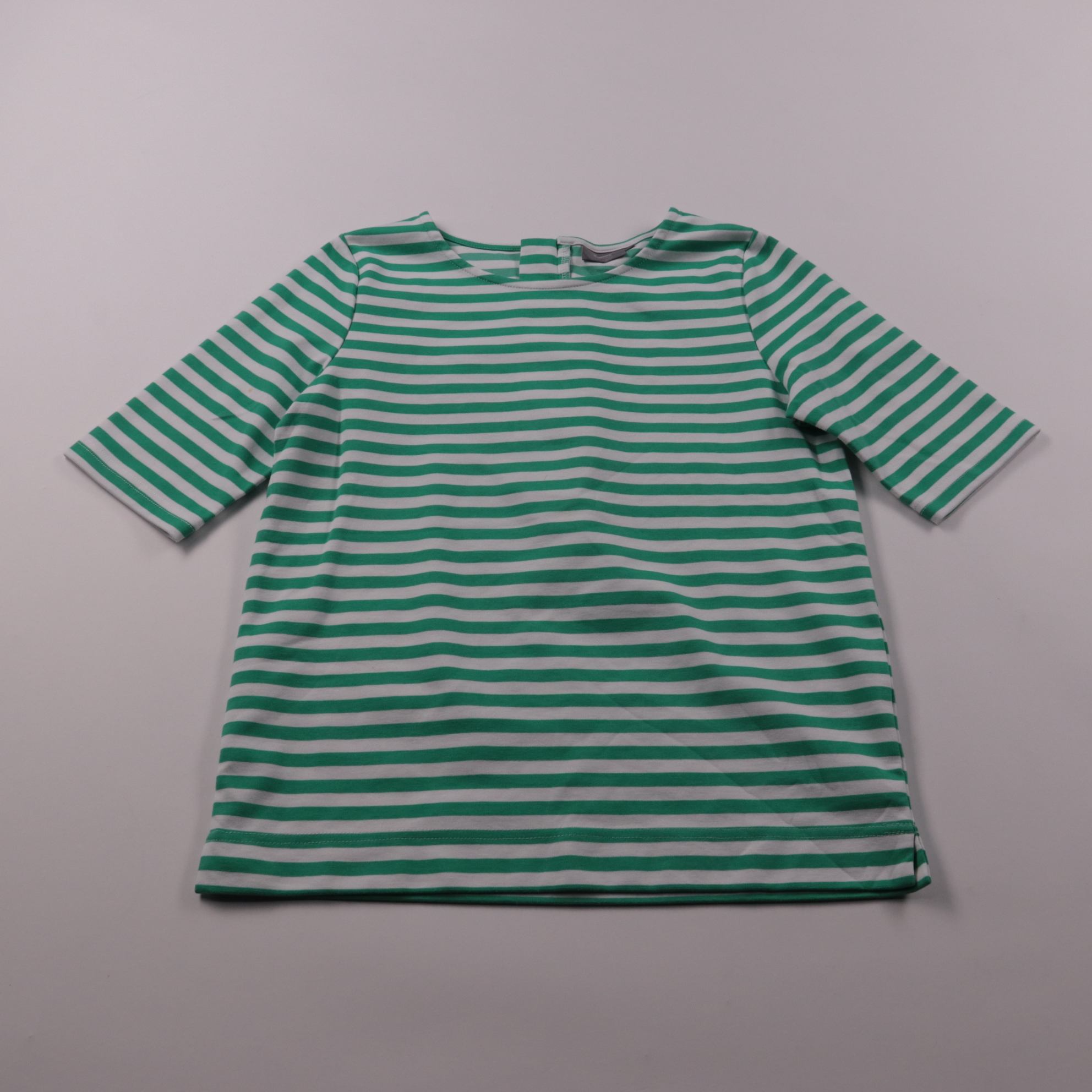 250105092-1